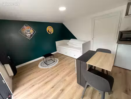 studio à louer pour étudiant ou apprenti au calme à proximité du centre ville