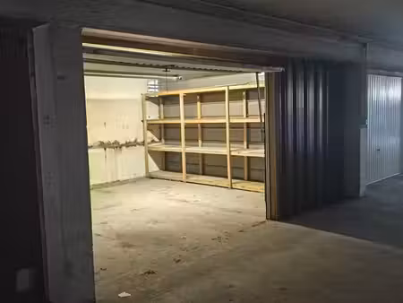 loue garage 24m²