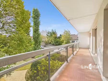limite de sceaux | appartement familial 4 pièces avec balcons e