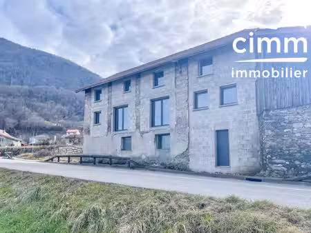 appartement t4 de 90m² - etat d'achèvement - garage et remise