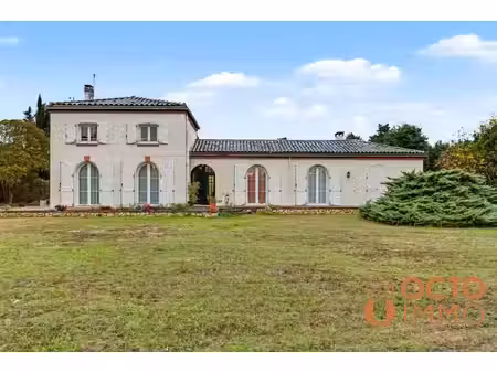propriété de caractère avec grand terrain à toulouse lardenn