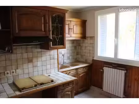 appartement t3 de 53 m² – garage et cave – à 100 m du parc de parilly – vénissieux