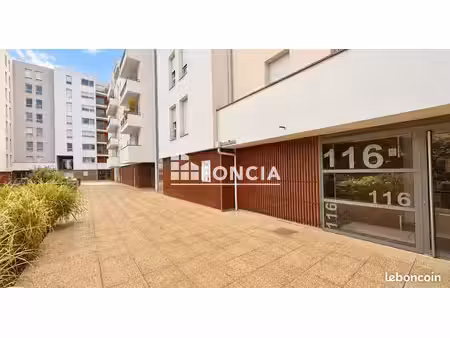 à vendre – appartement t4 de 87 17 m² avec double garage et cave – villefranche-sur-saône