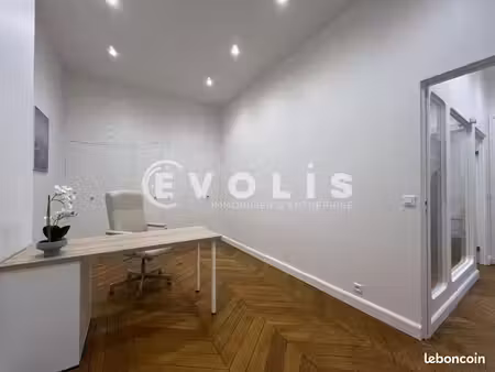 bureaux 43 m²