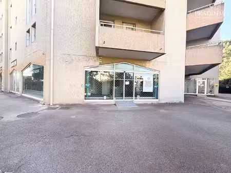 local commercial à louer