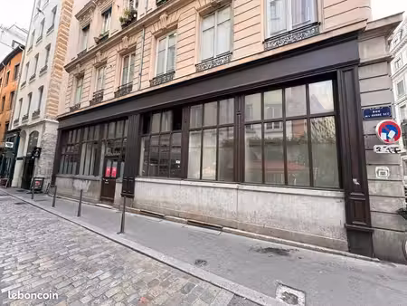 local commercial 180 m²