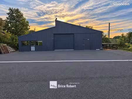 atelier 605 m²