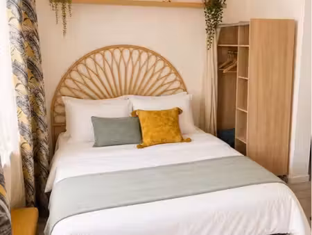 joli studio meublé - saint-brieuc centre