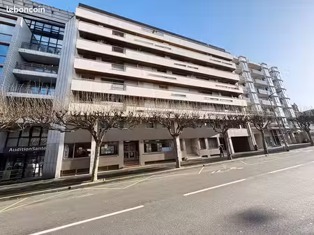 bureaux 557 m² saint brieuc