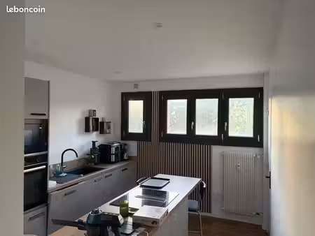 magnifique grand appartement avec balcon