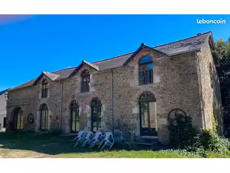 hameau privé de 3 maisons sur parcelle boisée de 12.000 m2