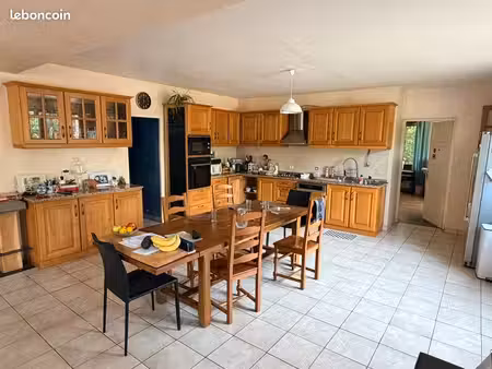 grande maison 6-7 ch. sur 24 ares –grand terrain garage atelier
