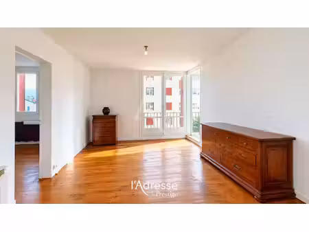 appartement t4 traversant - vue plongeante sur la baie et la rhune
