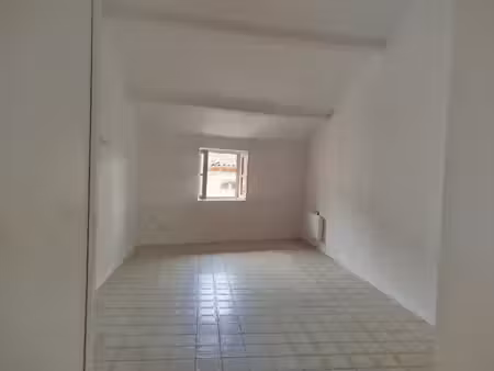 studio de 31 09 m2  quartier villebourbon