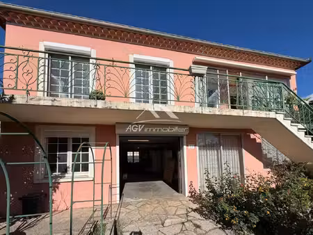 alès – maison à fort potentiel avec jardin et garage