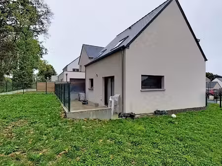maison récente 4 pièces à dingé