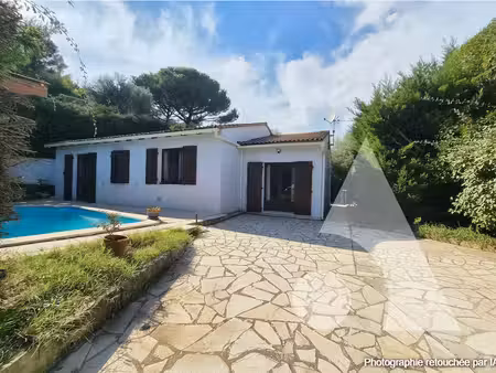 le beausset : votre maison de plain-pied avec piscine  au calme et près de tout - 385 000 