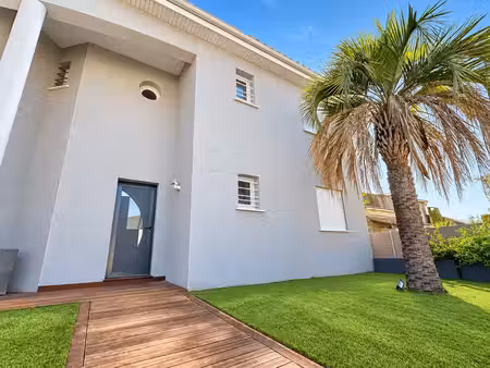 saint-jean-de-védas maison d'architecte 200 m2 avec piscin