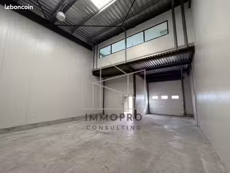 local 163 m² val-de-reuil