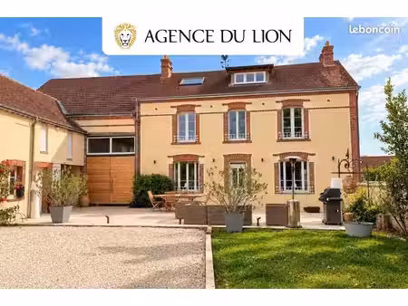 maison 6 pièces 196 m²