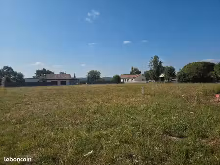terrain 1 000 m² lavelanet de comminges