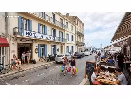 hôtel restaurant 500 m²