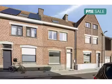 instapklare woning met 4 slaapkamers en tuin in ardooie