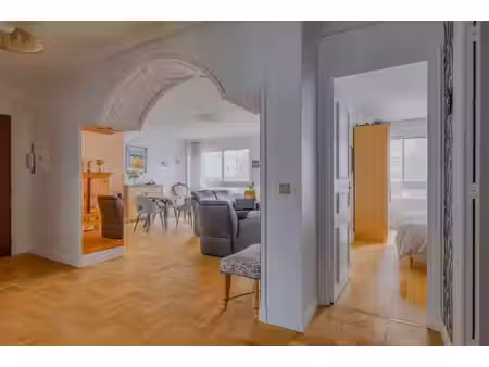 appartement t3 de 89 m² à lyon 69006  rue garibaldi