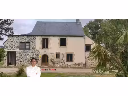 exclusivité ! vente aux enchères. maison datant de 1702. 3 chambres. grand terrain. double