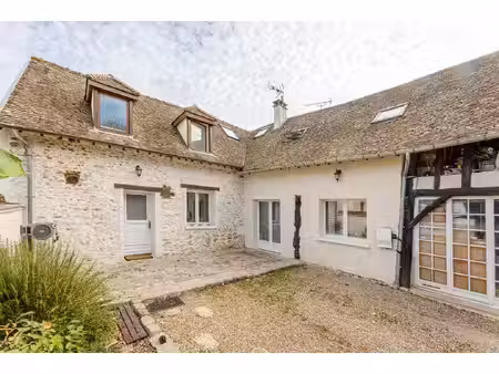 maison de charme rénovée  beaux volumes et potentiel à révéler à longnes - 136.71 m2 - 298