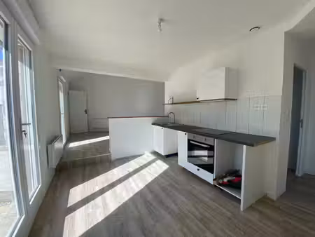 thouars maison de plain pied rénovée avec possibilité de dépendance de 35m2