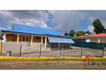 très belle villa à vendre secteur duteau 97160 le moule