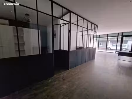 local commercial 84 m²
