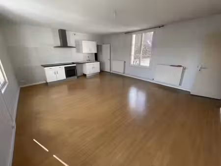location appartement 6 pièces 76m² ligueil 37240