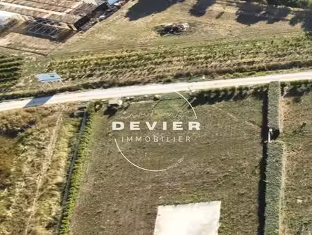 local commercial 2000 m² saturargues