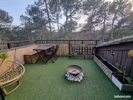 appartement duplex carcan avec terrasse pres lac