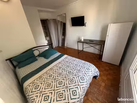 location de belle chambre meublée à le mée sur seine éligible caf/apl
