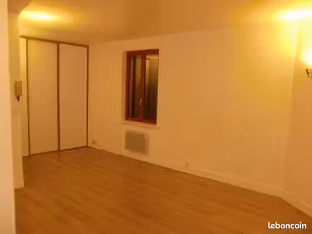 loue studio 27 m2