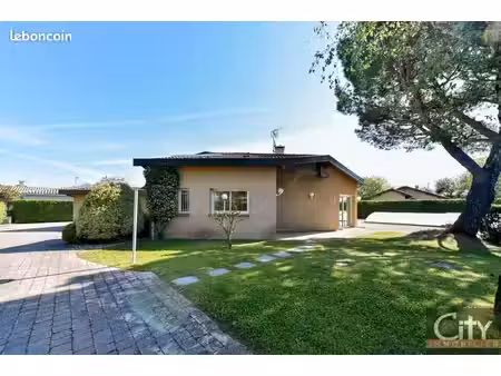 maison 7 pièces 280 m²