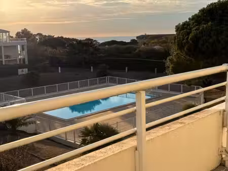 à louer – t2 avec mezzanine et balcon – les sables-d’olonne (85180)