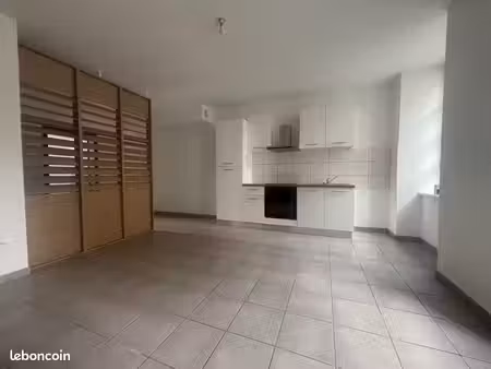 appartement 1 pièce 33 m²