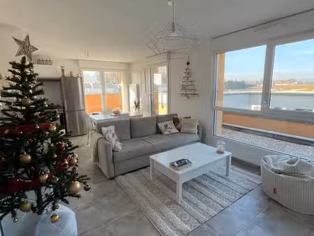 appartement attique 3 pièces-grande terrasse