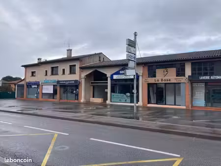 local commercial saint alban sur artère passante