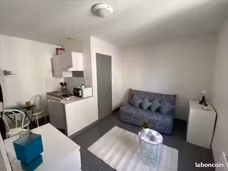 studio 1 pièce 13 m²