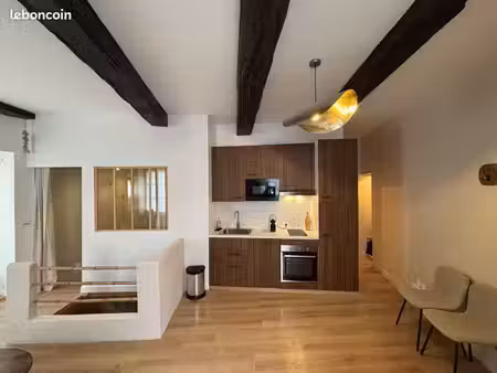 appartement à louer - hyper centre de la rochelle (marché)
