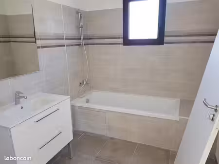 maison 4 pièces 85 m²