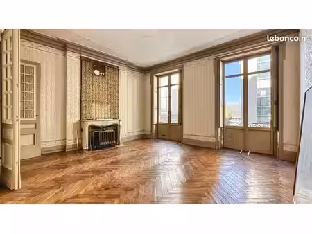 appartement 4 pièces 121 m²