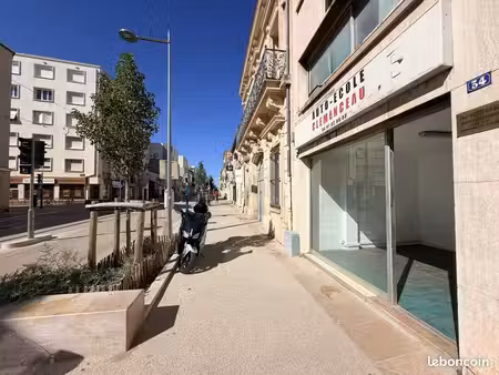 local commercial 28 m²