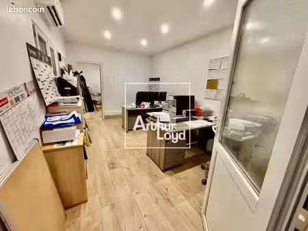 local bureaux 150 m²