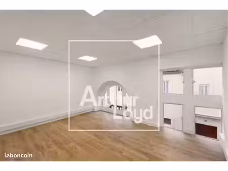bureaux 152 m²